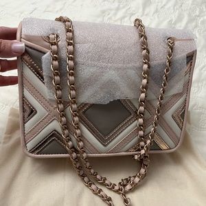 Authentic NWOT Tory Burch Miller shoulder bag